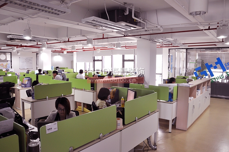 科技公司辦公室裝修設計公共辦公區設計裝修.jpg 科技公司辦公室裝修設計公共辦公區設計裝修.jpg