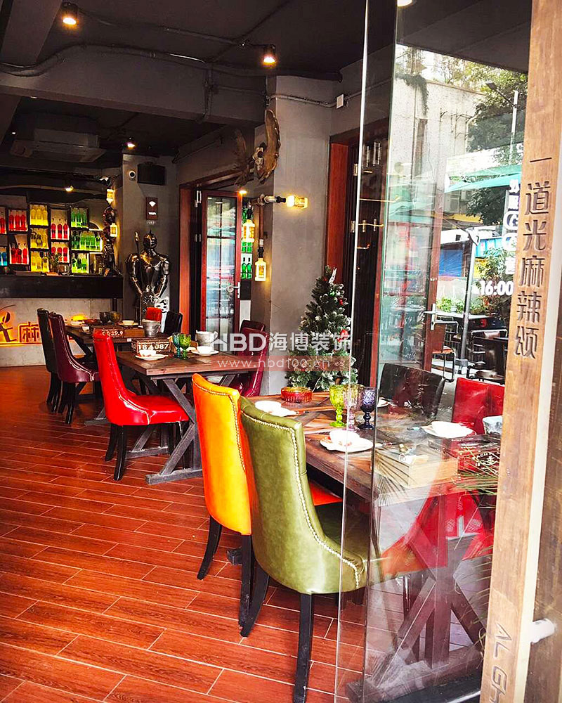 川菜館設(shè)計(jì)裝修,主題餐廳裝修設(shè)計(jì),海博裝飾.jpg 川菜館設(shè)計(jì)裝修,主題餐廳裝修設(shè)計(jì),海博裝飾.jpg