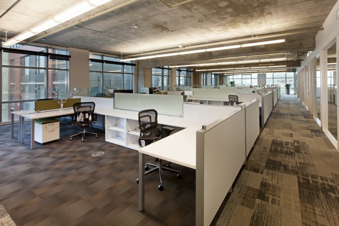 工業(yè)風(fēng)辦公室設(shè)計(jì),loft工業(yè)風(fēng)設(shè)計(jì),廣州裝飾公司,海博裝飾.jpg 工業(yè)風(fēng)辦公室設(shè)計(jì),loft工業(yè)風(fēng)設(shè)計(jì),廣州裝飾公司,海博裝飾.jpg