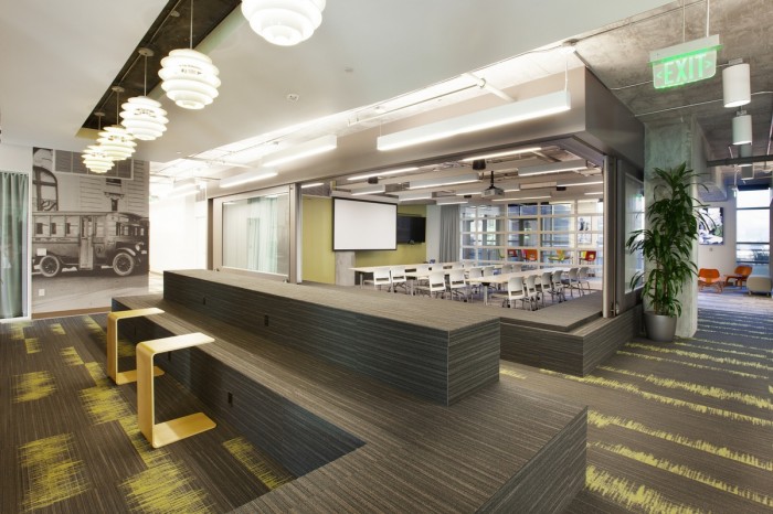 工業(yè)風(fēng)辦公室設(shè)計(jì),loft工業(yè)風(fēng)設(shè)計(jì),廣州裝飾公司,海博裝飾.jpg 工業(yè)風(fēng)辦公室設(shè)計(jì),loft工業(yè)風(fēng)設(shè)計(jì),廣州裝飾公司,海博裝飾.jpg