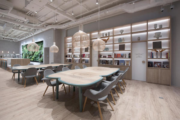 1-1F1161519354V.jpg 1-1F1161519354V.jpg