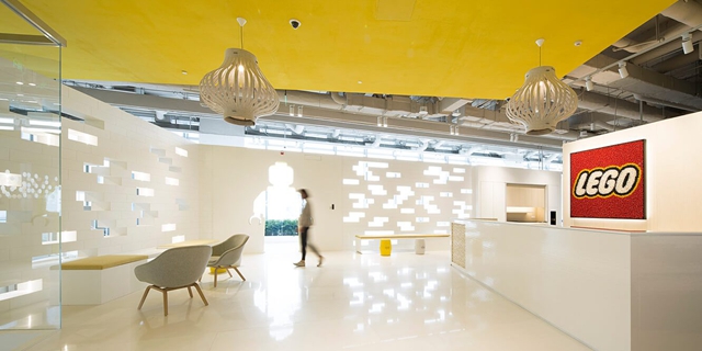 樂高辦公室裝修設(shè)計(jì).jpg 樂高辦公室裝修設(shè)計(jì).jpg